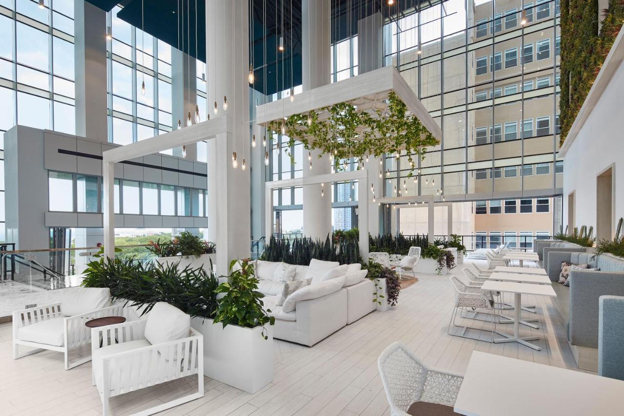 Sentral Michigan Avenue Aparthotel Chicago Buitenkant foto The interior of the new terminal