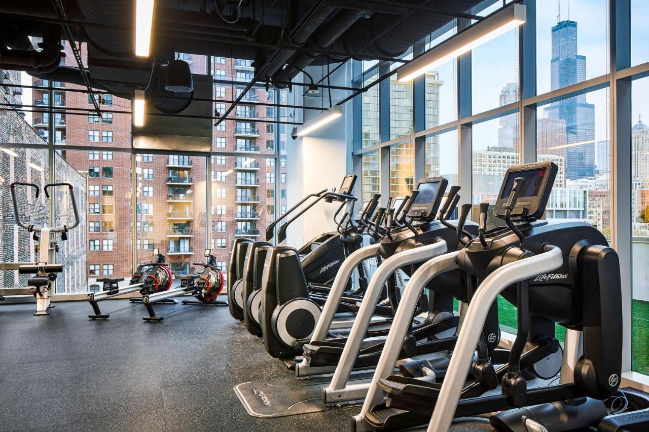 Sentral Michigan Avenue Aparthotel Chicago Buitenkant foto The fitness center